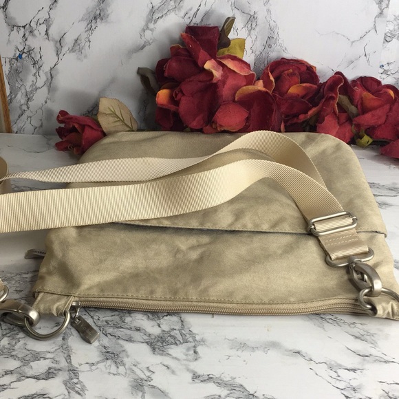 Baggallini Bags Baggalli Tan Big Zipper Nylon Crossbody Bag Poshmark
